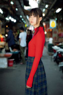 艳鉧动漫1～6无删减版在线观看